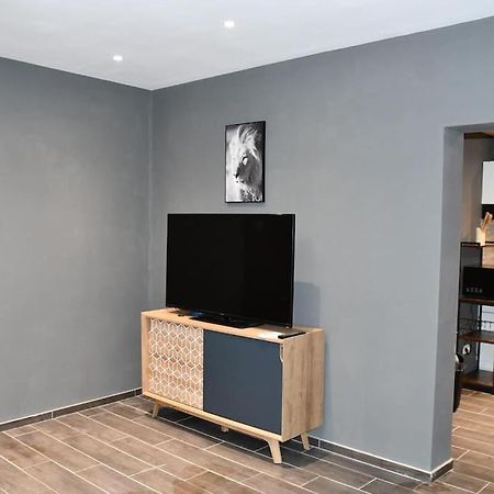 Logement In Wood Брюжлет Екстериор снимка