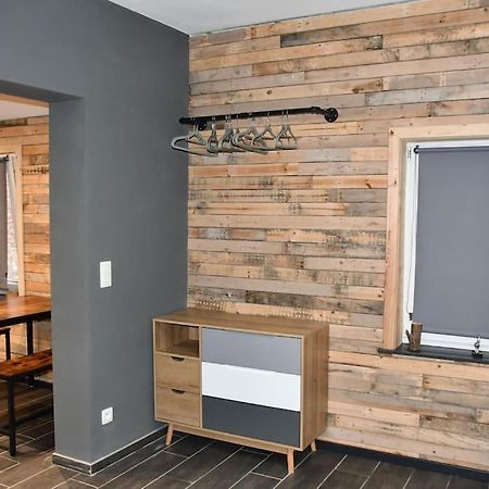 Logement In Wood Брюжлет Екстериор снимка