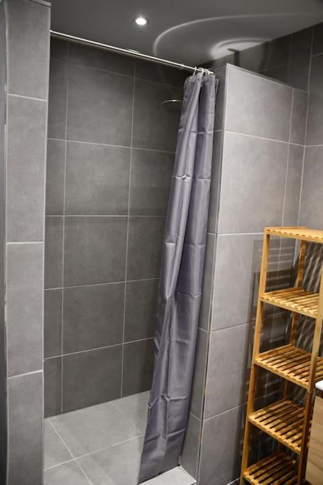 Logement In Wood Брюжлет Екстериор снимка